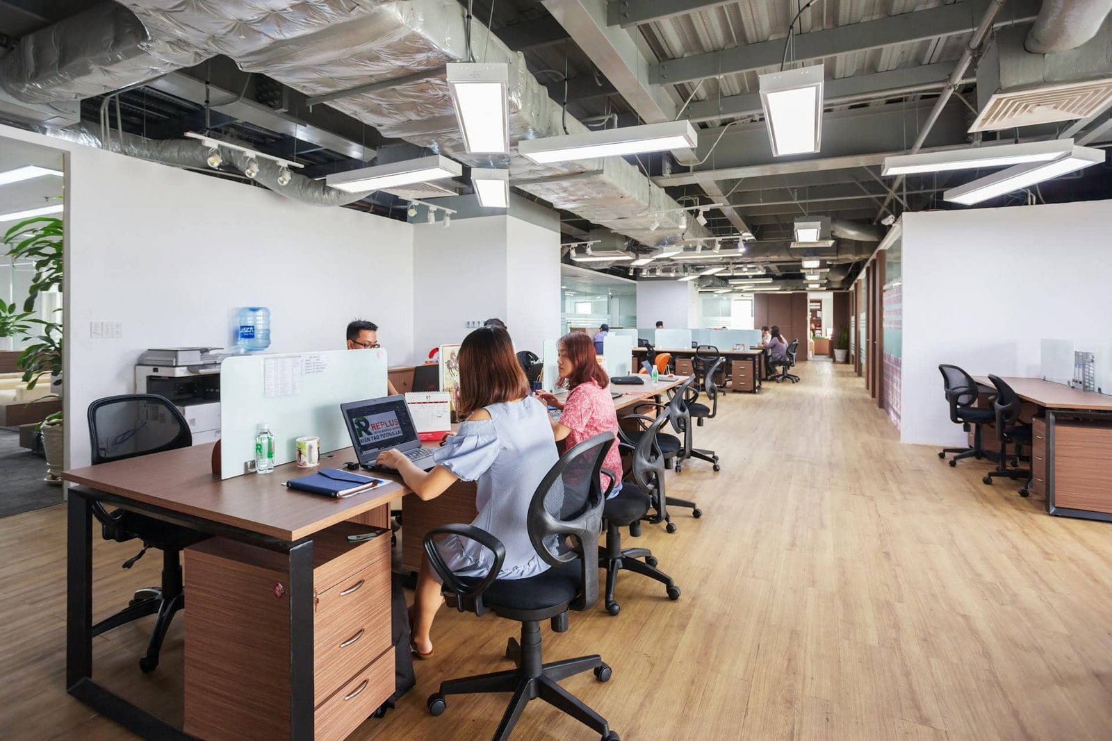 pexels-coworkingspace-replus-105195823-9497770(1)-min Case Studies - How We Helped Our Clients